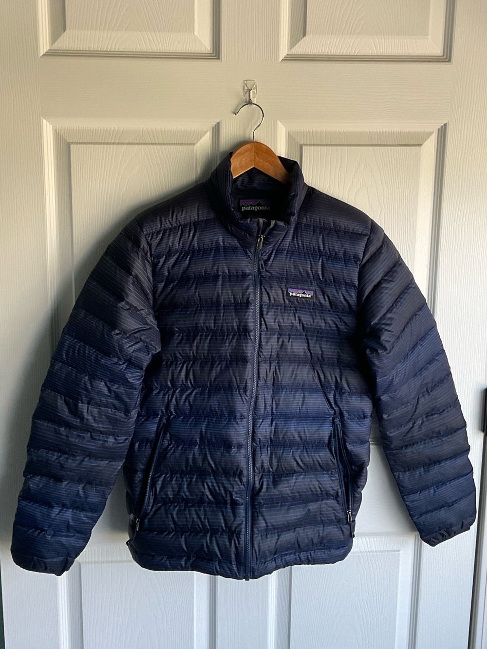 Patagonia Navy and Light Blue Striped Puffer Jacket Size S
